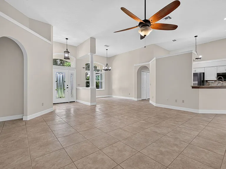 118 W Magnolia Ave — Photo 9