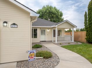 407 W Canyon Lakes Dr, Kennewick, WA 99337