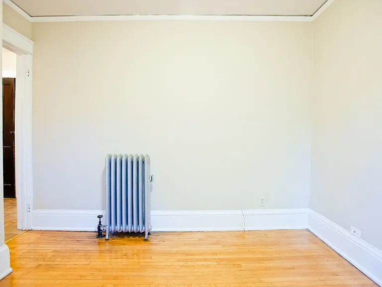 $1075 1 BR, 1 BA Apt, Incl Heat & Electric - Close to UW-Milwaukee - 3000 N Oakland Ave — Photo 7