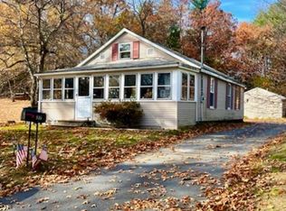 37 Harding St, North Chelmsford, MA 01863