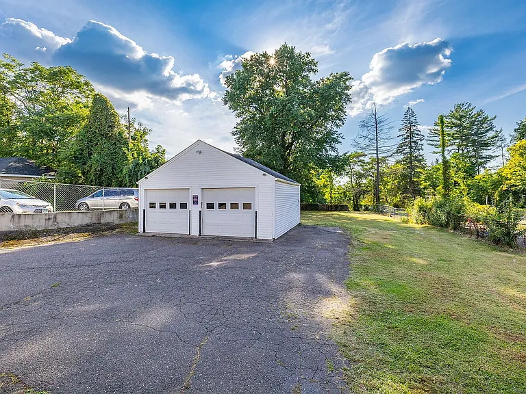 Parking/Backyard