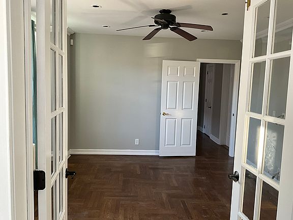 3rd image of 37 Woodlawn Ave Floor 1
