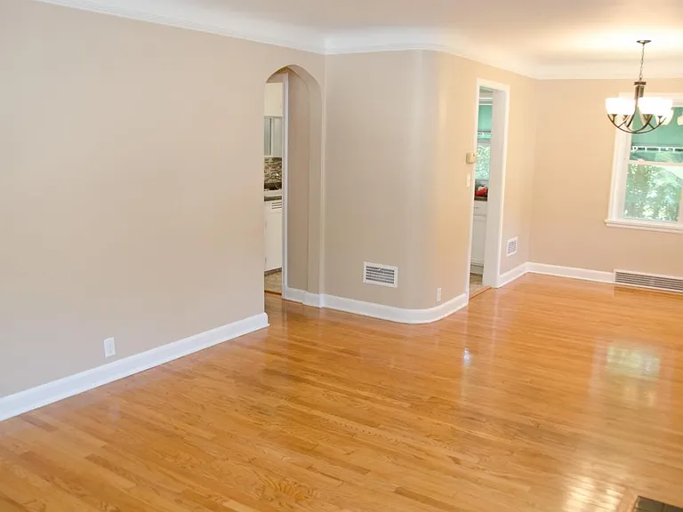 5631 Pine St — Photo 14