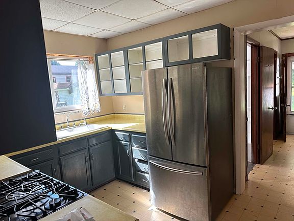 5th image of 318 Ferguson Ct