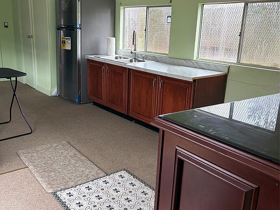 5th image of 353 Henderson Road