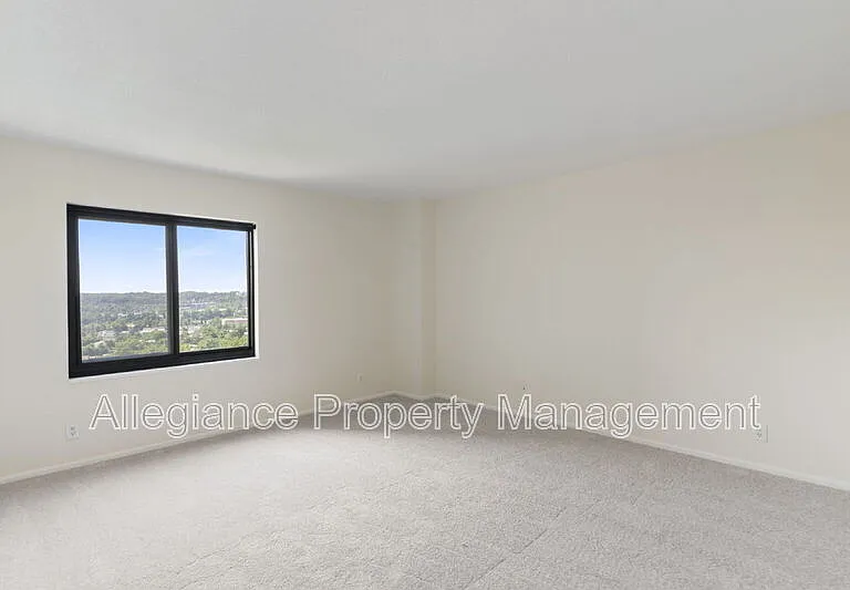 203 Yoakum Pkwy #1116 — Photo 13