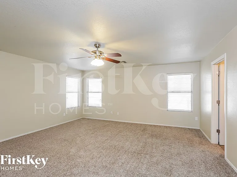 21172 E Avenida Del Valle — Photo 8
