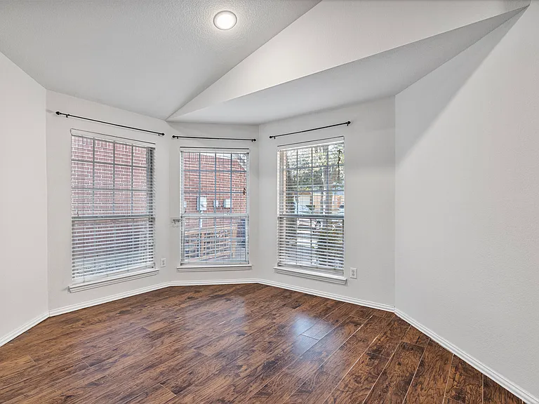 2709 Mountain Lion Dr — Photo 17