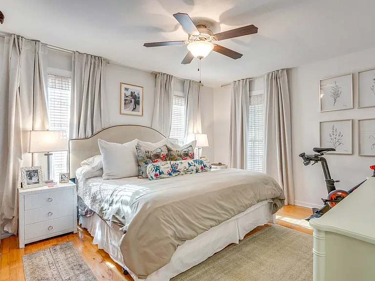 4632 Pershing Ave — Photo 16