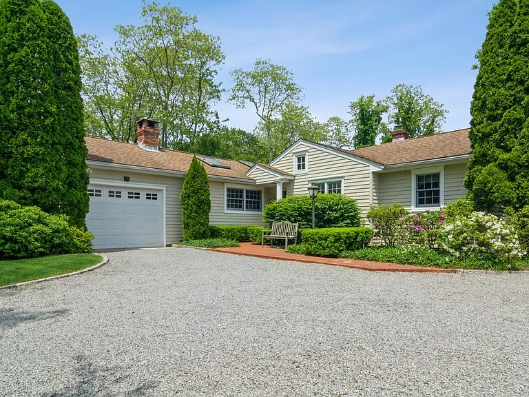 26 Kings Ln — Photo 2