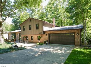 865 Old Spring Rd, Akron, OH 44321