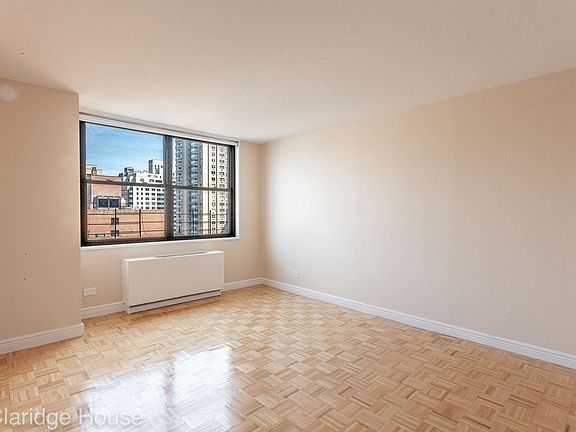 3rd image of 201 E 87th St APT 9P