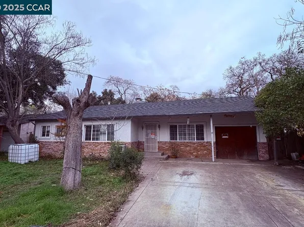 1300 Pear Dr, Concord, CA 94518