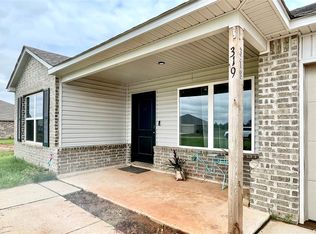 319 Starlight Dr, Shawnee, OK 74804