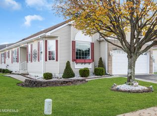 41 Winterton Dr, Toms River, NJ 08757