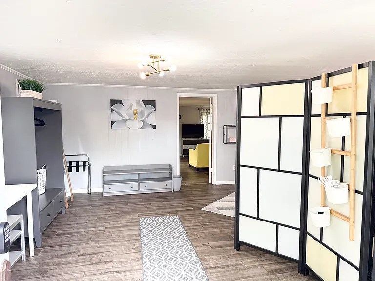 2320 Vista Ave — Photo 2