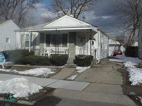 1st image of 1962 N Symes St