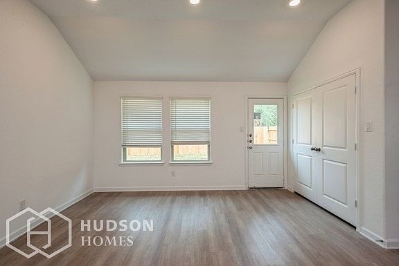 2nd image of 1126 Bulwark Dr
