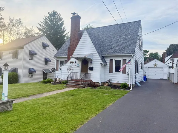3120 Buckingham Rd, Endwell, NY 13760