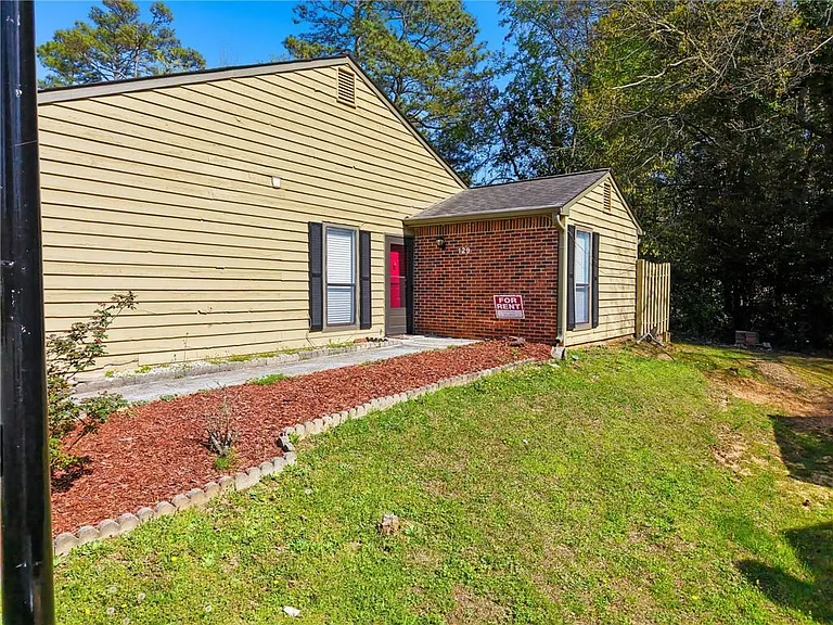 129 Sandalwood Cir — Photo 7
