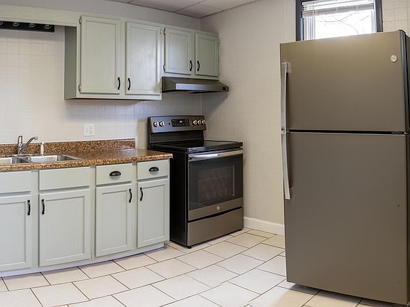 5th image of 126-128 S Spring Ave #126