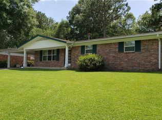 1705 Evangeline Dr, Picayune, MS 39466