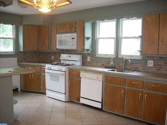 2nd image of 92 Martins Ln #A