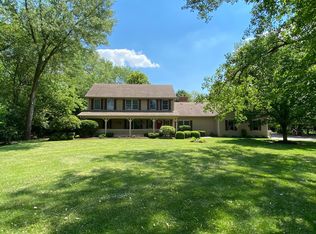 3036 Red Barn Rd, Crystal Lake, IL 60012