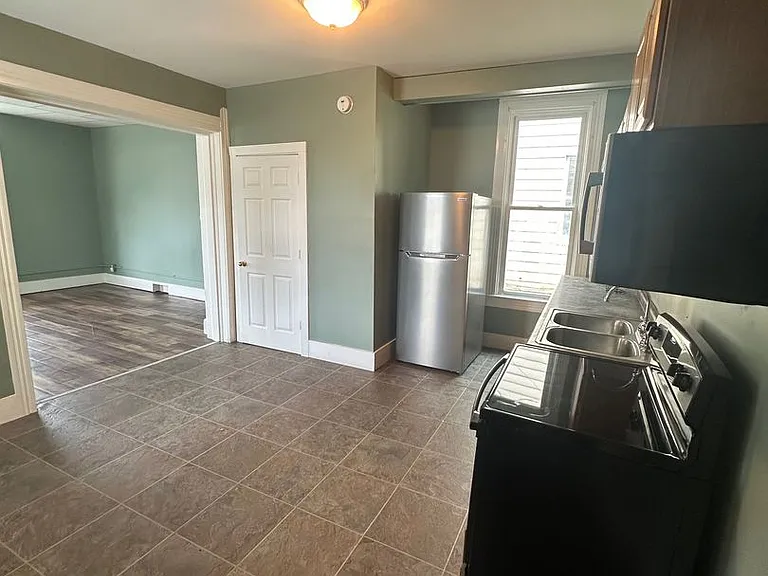 1141 Chestnut St — Photo 5