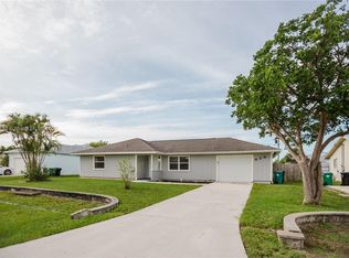 620 SE Picasso Ave, Port Saint Lucie, FL 34983
