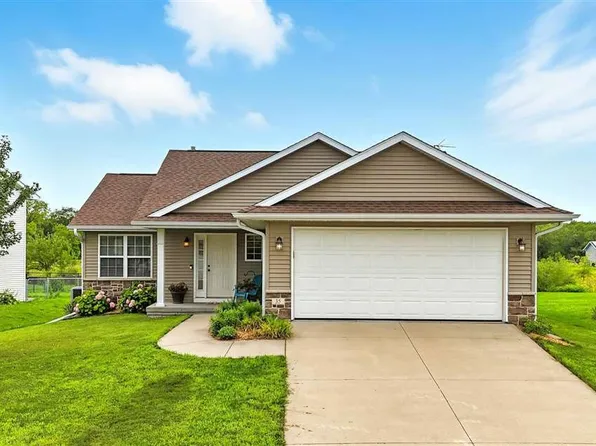 35 Thistle Ct, Iowa City, IA 52240