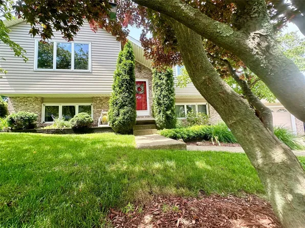 5360 Pinehurst Dr, Erie, PA 16509