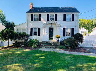 183 Crestwood Rd, Fairfield, CT 06824