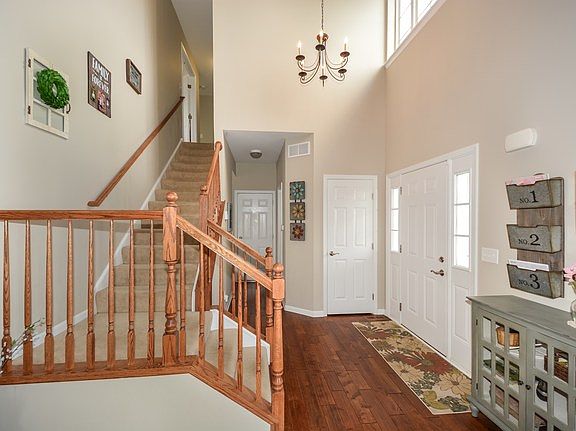 3rd image of 40W211 Eastwood Ct