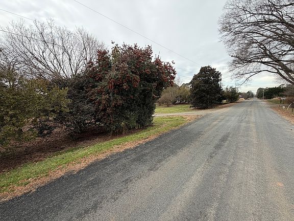 5th image of 8421 Bradford Rd NW