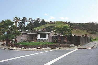 1st image of 3793 Vista Dr