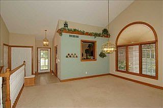 4th image of 5940 Pommel Cir