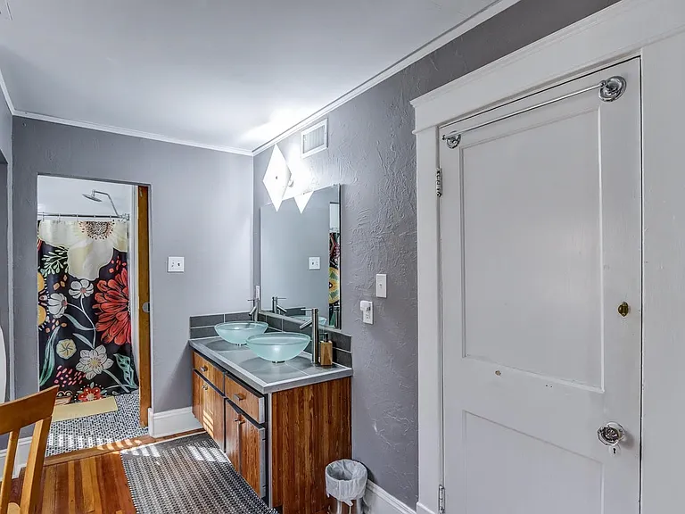 414 Norfolk Ave — Photo 3