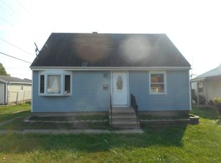916 S Edison Ave, South Bend, IN 46619