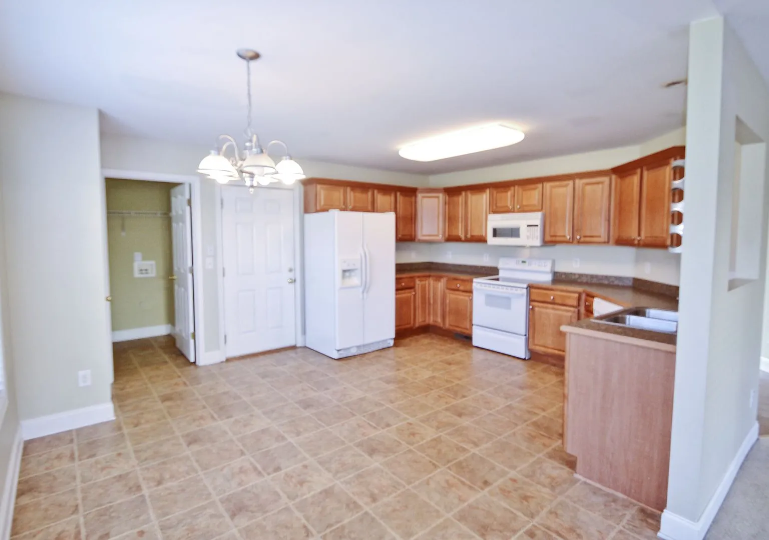 Available September 10th, 2026! Adorable 3bdrm 2bath home/Conover NC — Photo 4