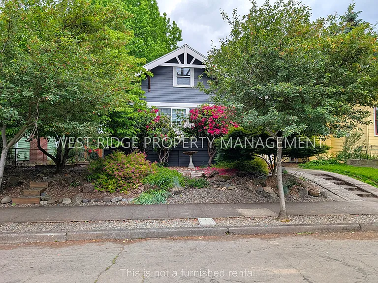 3934 SE 33rd Pl — Photo 2