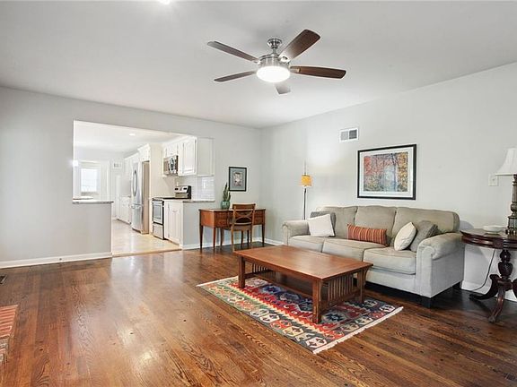 5th image of 6725 W 85th Ter