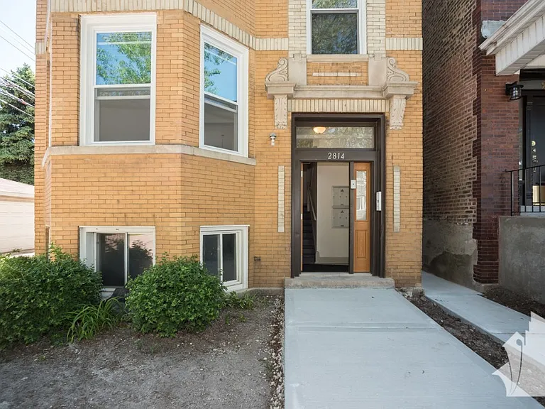 2229-2231 W Wilson Ave #3R — Photo 12