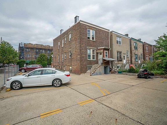 2nd image of 2100-2104 New York Ave