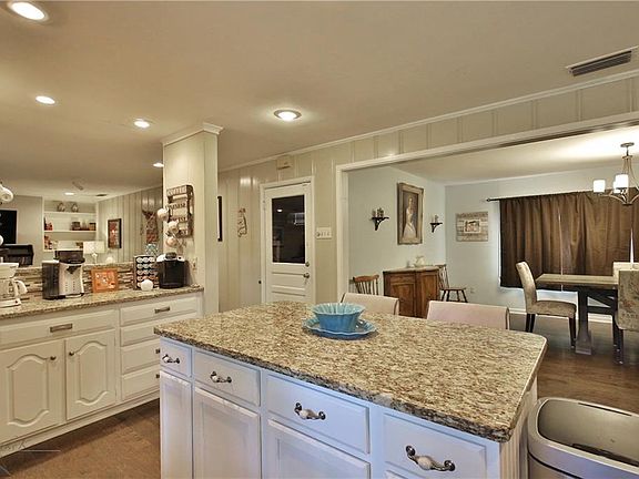 5th image of 1618 Glenwood Dr