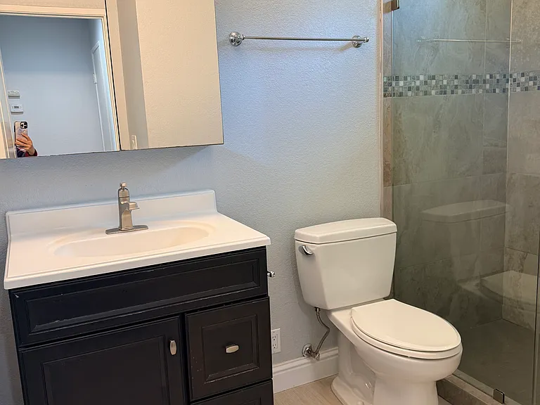 611 Devlin Ct — Photo 5