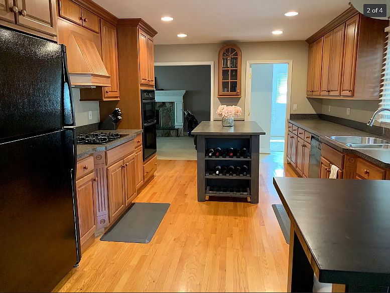 2nd image of 25330 Wykeshire Rd