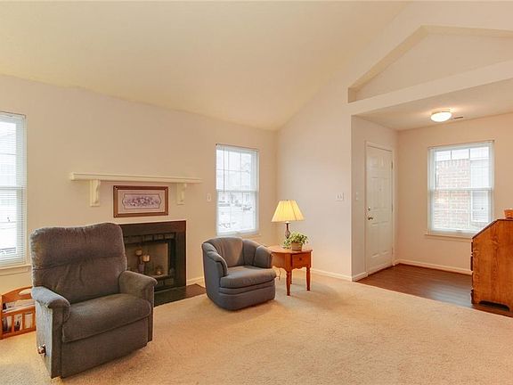 5th image of 1621 Orchard Grove Dr
