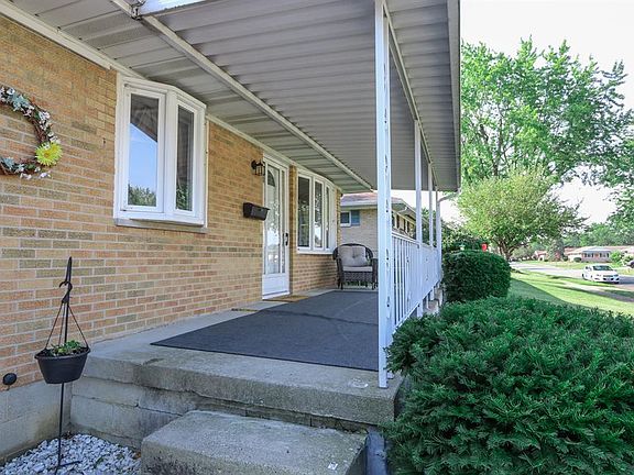 2nd image of 4416 Willowbrook Dr