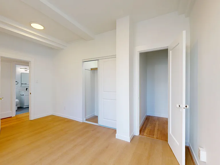 1801 California St #505 — Photo 7